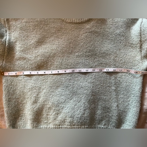 Women's Sage / Mint Green Sweater. XS - Picture 4 of 7